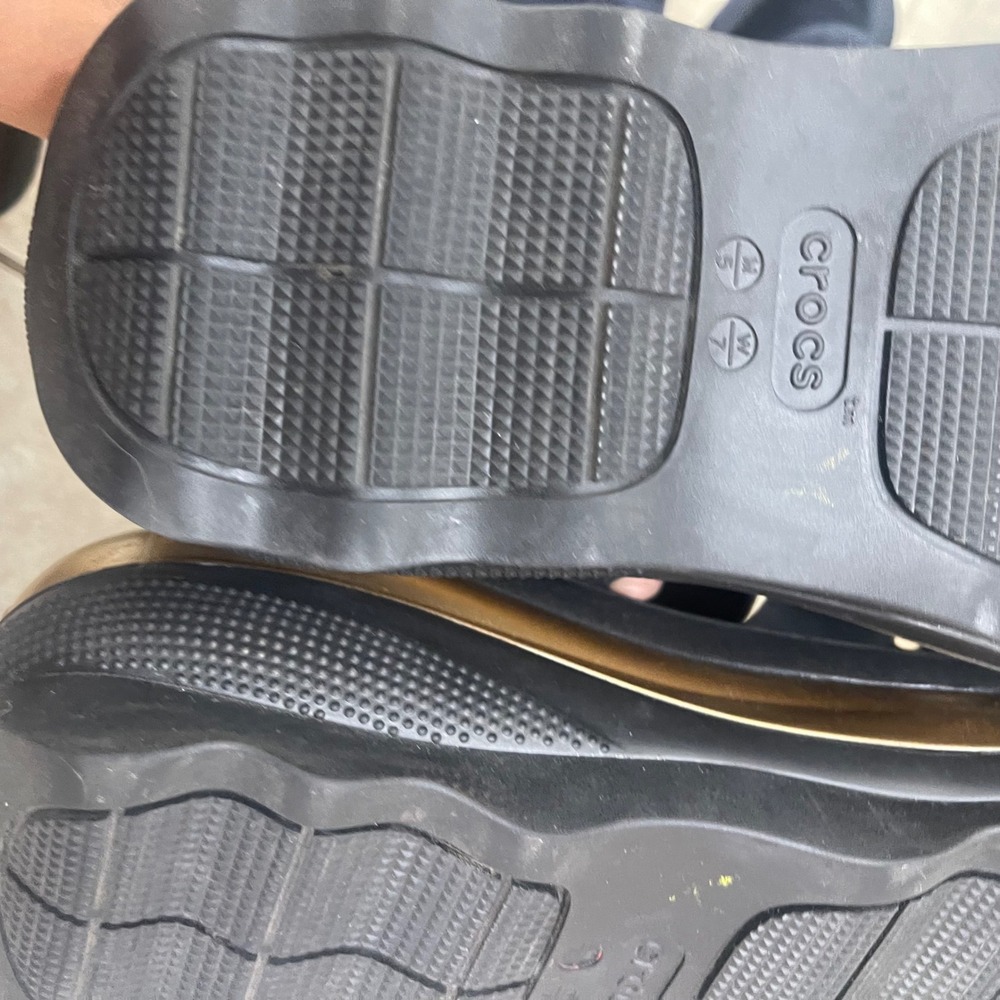 Crocs Mega Crush Sandal Black Gold Platform Slides Womens 7 men's 5 EUC unisex - Picture 5 of 8